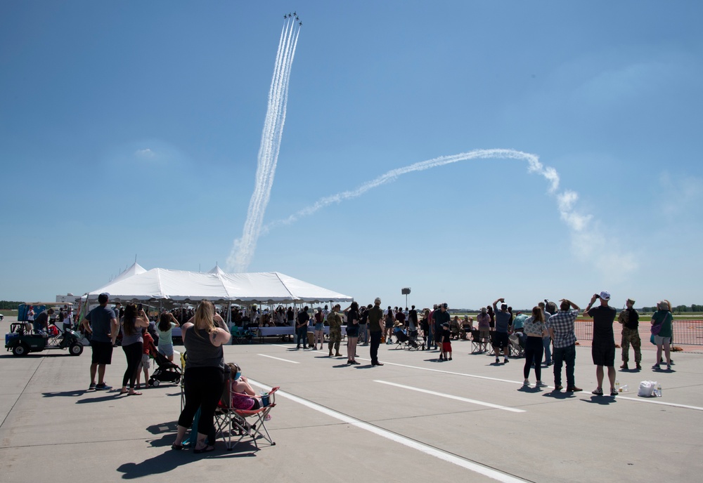 Grand Forks AFB hosts Northern Thunder Air and Space Expo