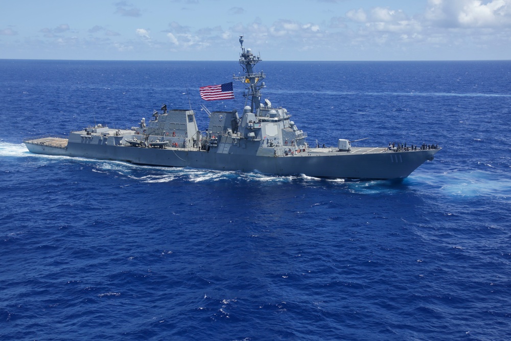 Abraham Lincoln Carrier Strike Group, Japan Maritime Self-Defense Force, Royal Australian Navy sail in formation