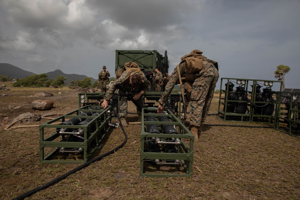 U.S. Marines demonstrate water purification capabilities for French allies