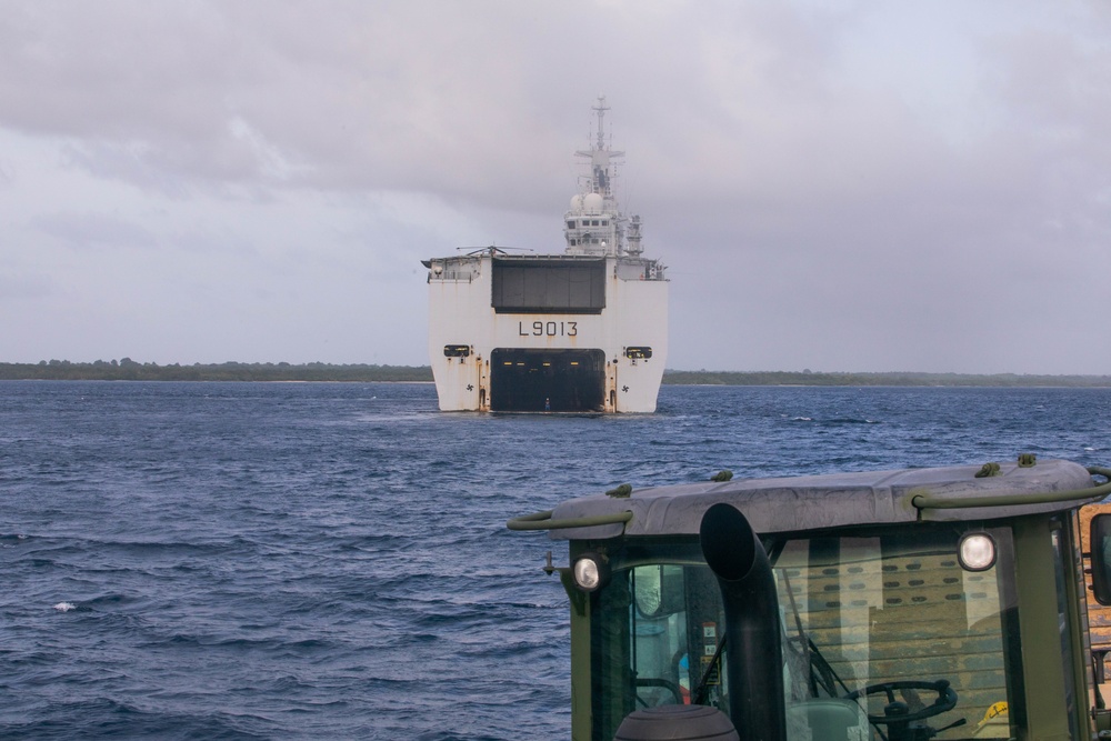 Stern gate marriage with the French Navy Mistral