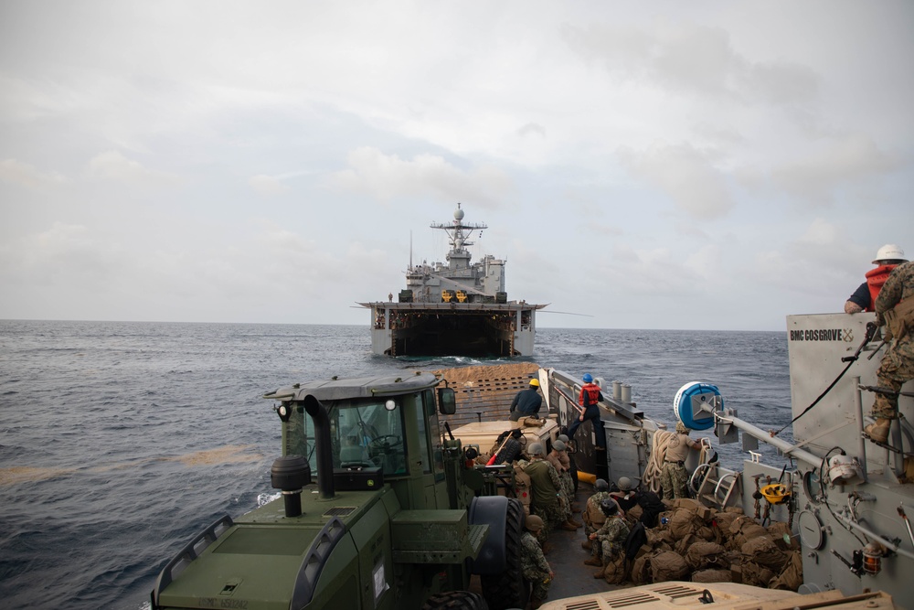 Stern gate marriage with the French Navy Mistral