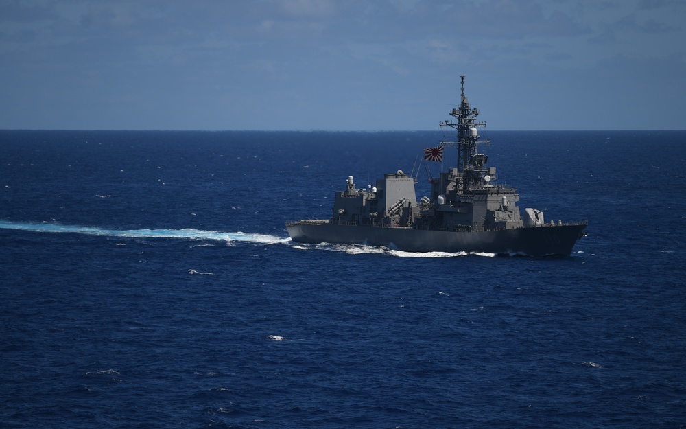 Abraham Lincoln Carrier Strike Group, Japan Maritime Self-Defense Force, Royal Australian Navy sail in formation