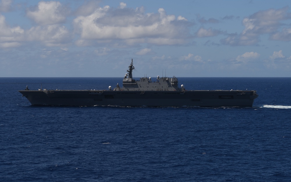 Abraham Lincoln Carrier Strike Group, Japan Maritime Self-Defense Force, Royal Australian Navy sail in formation