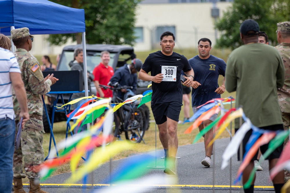 Runners race for a spot in the Army Ten Mile qualifier