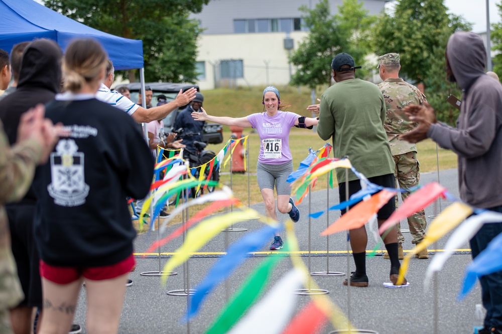 Runners race for a spot in the Army Ten Mile qualifier