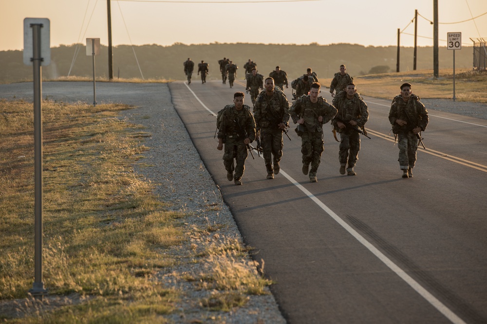 Soldiers compete in the III Armored Corps Best Squad Competition 2022