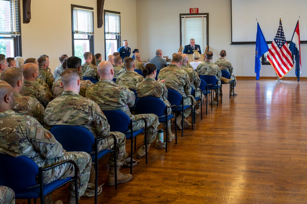 131st Bomb Wing Command Chief retires