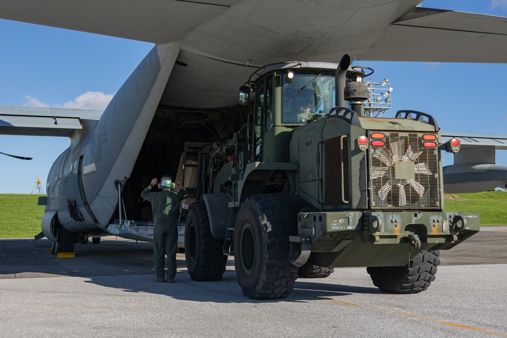 VMGR-152 Night-time Aerial Refuel