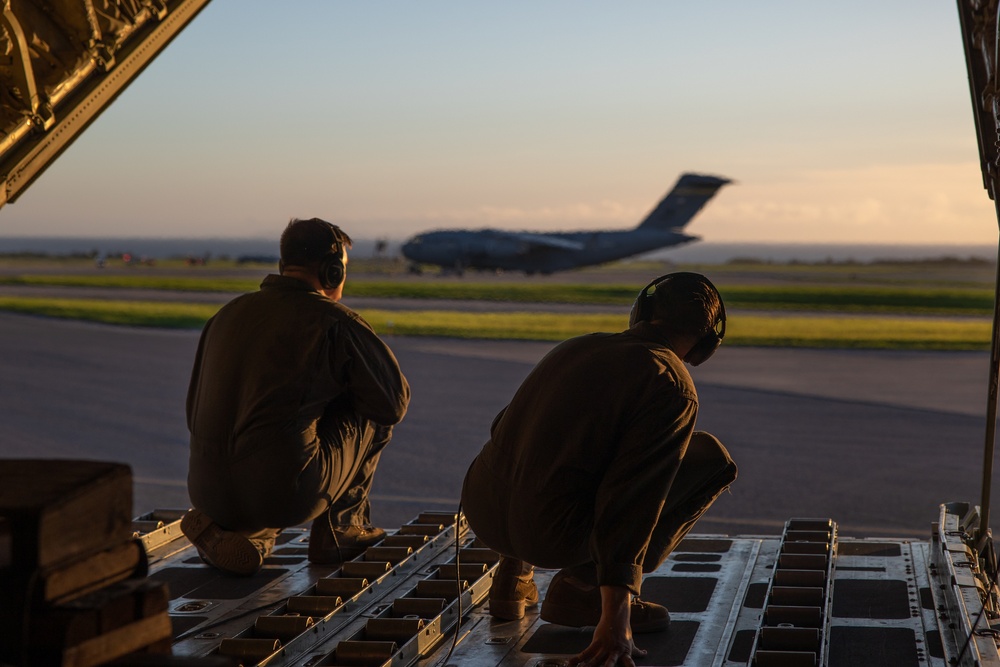 VMGR-152 Night-time Aerial Refuel