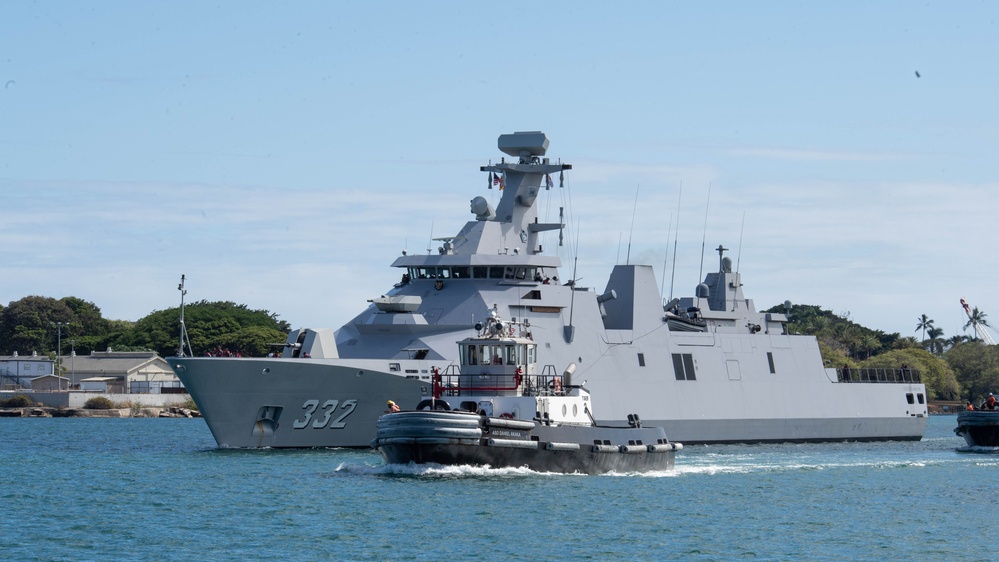 Indonesian Navy frigate KRI I Gusti Ngurah Rai (332) arrives at Joint Base Pearl Harbor-Hickam