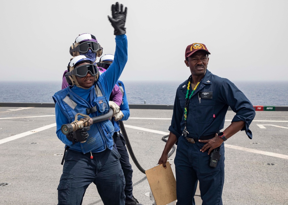 USS Hershel &quot;Woody&quot; Williams (ESB 4) conducts a Crash and Salvage Drill.