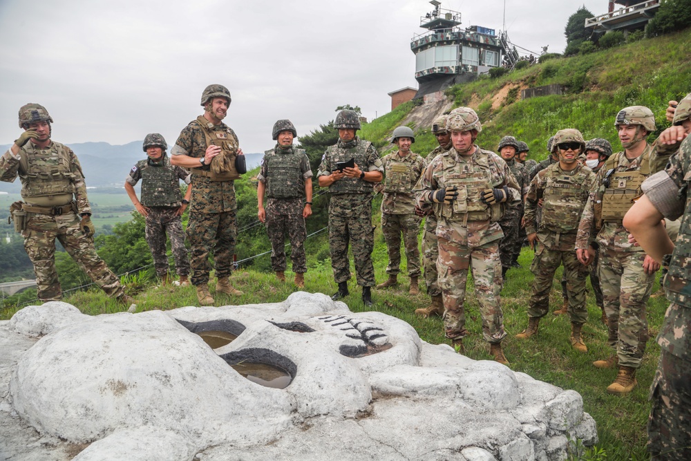 Command Sgt. Maj. Jack Love hosts the 2nd Annual Keystone Seminar