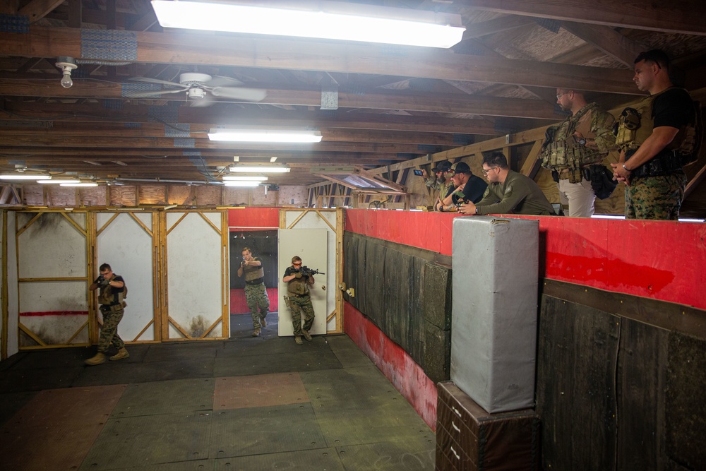 MCSFR CQB Instructors Train Alongside Organization Operators