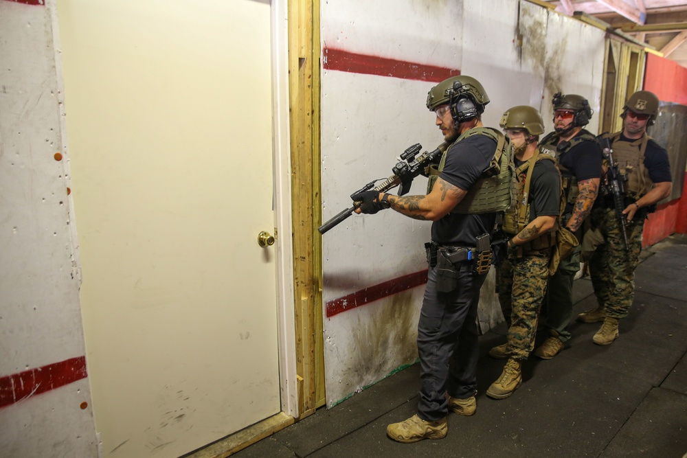 MCSFR CQB Instructors Train Alongside Organization Operators