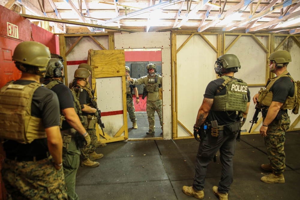 MCSFR CQB Instructors Train Alongside Organization Operators