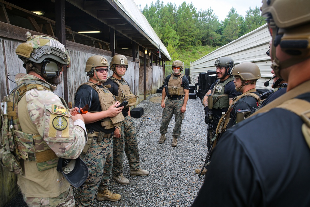 MCSFR CQB Instructors Train Alongside Organization Operators