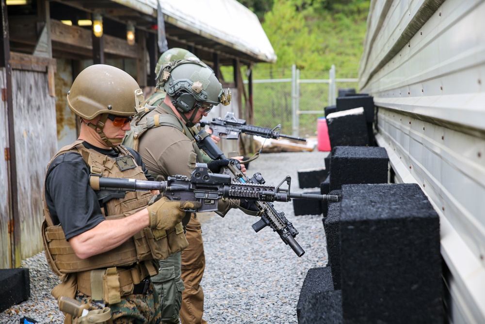 MCSFR CQB Instructors Train Alongside Organization Operators