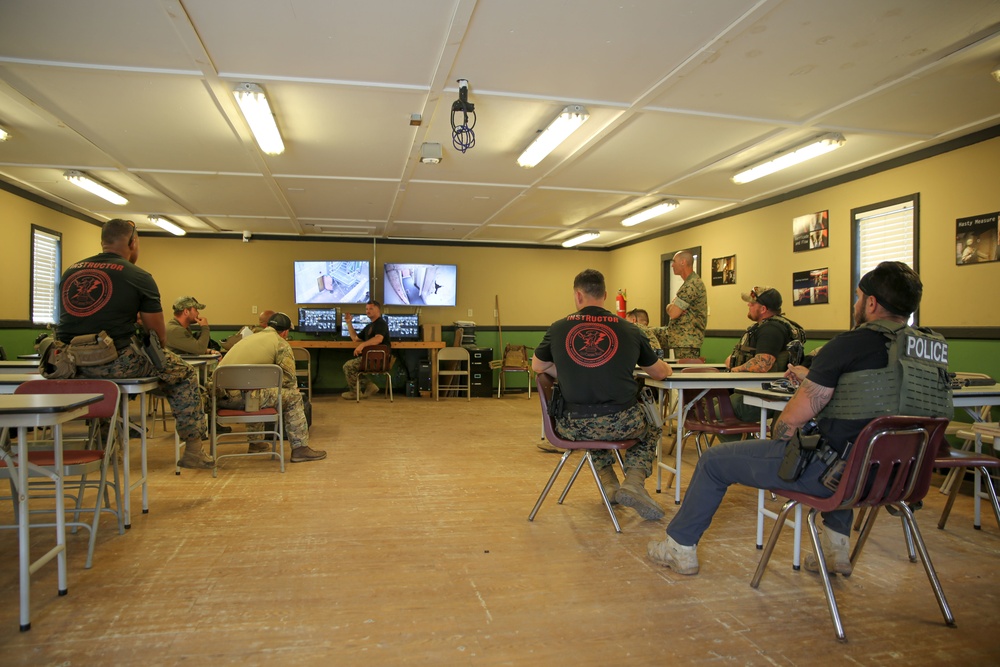 MCSFR CQB Instructors Train Alongside Organization Operators