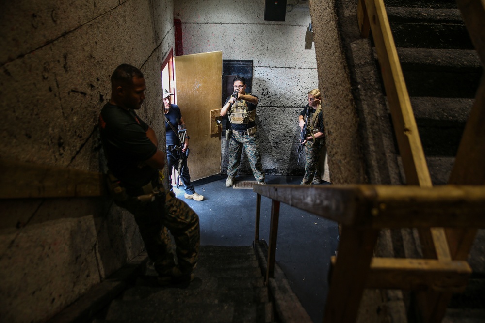 MCSFR CQB Instructors Train Alongside Organization Operators