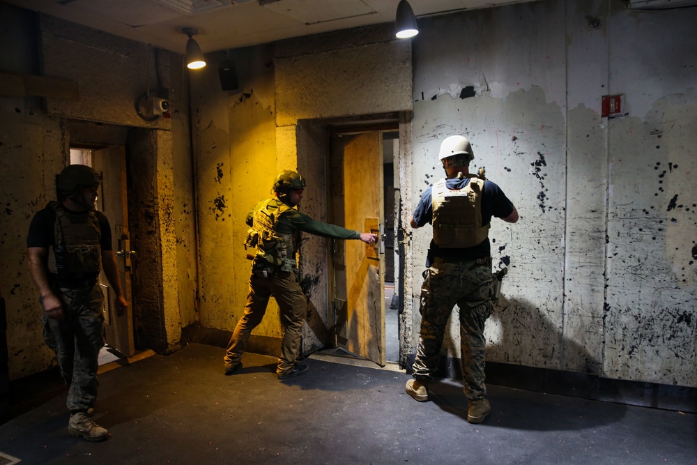 MCSFR CQB Instructors Train Alongside Organization Operators