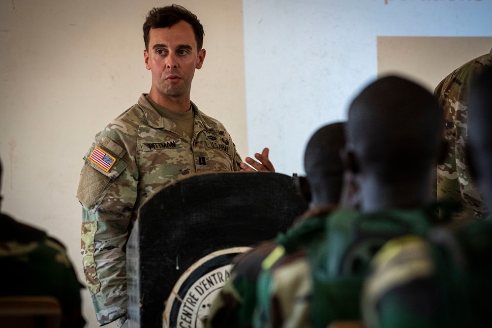 Nighttime Movement Training in Dodji, Senegal during African Lion 2022