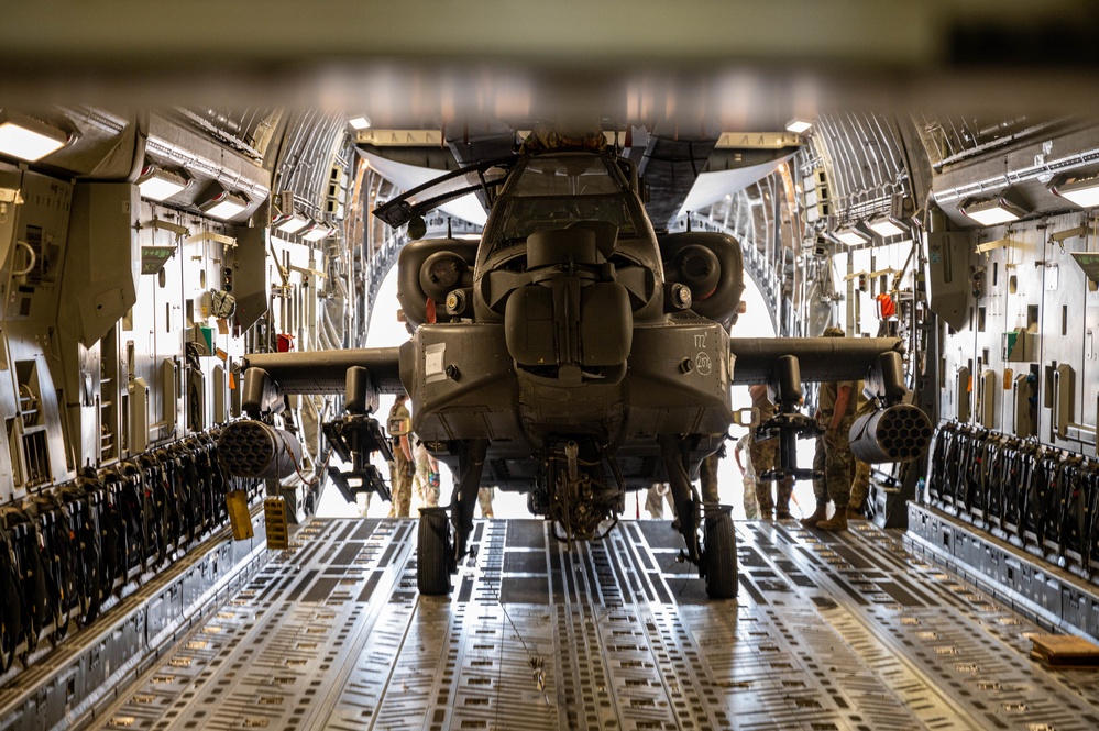 U.S. Air Force and Army conduct movement of Apache helicopters