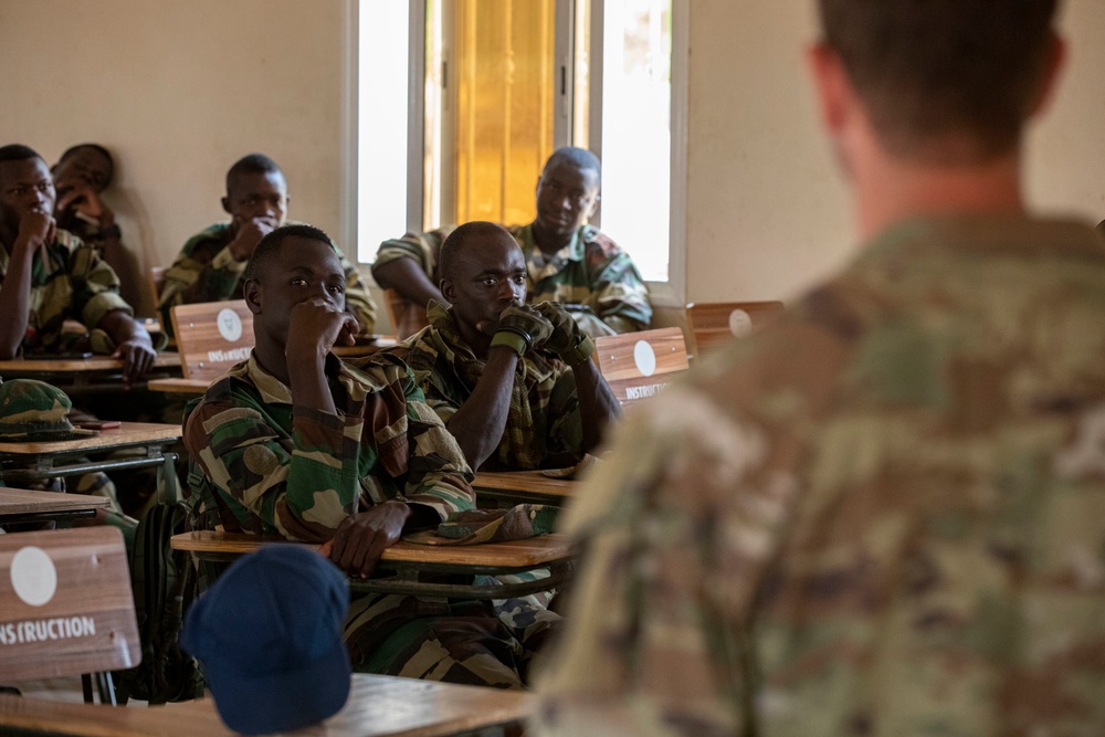 Nighttime Movement Training During African Lion 22 in Dodji, Senegal