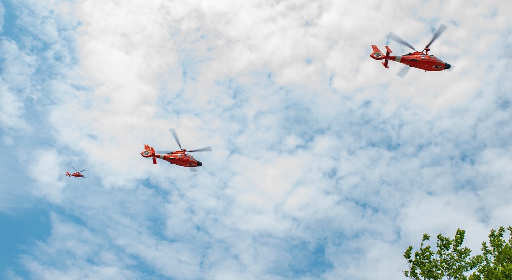 Air Station Atlantic City aircrews conduct formation flight