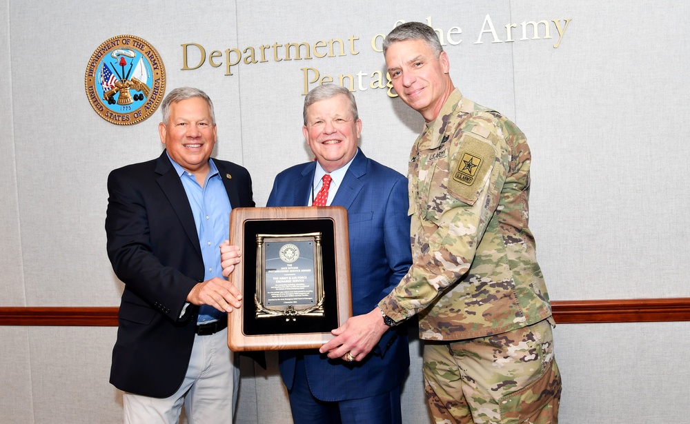 Army &amp; Air Force Exchange Service Honored for Army Emergency Relief Support