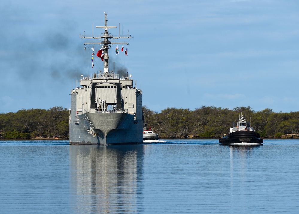 Mexican Navy tank landing ship ARM Usumacinta (A-412) arrives at Pearl Harbor for RIMPAC 2022