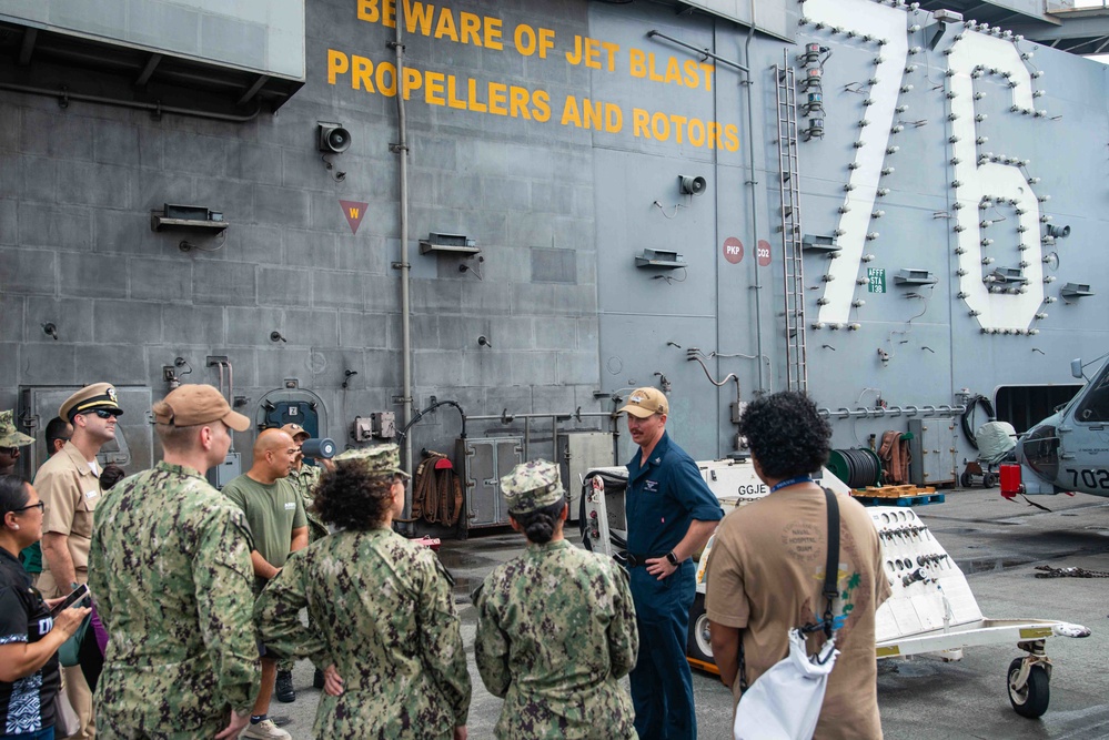 USS Ronald Reagan (CVN 76) hosts personnel from Naval Base Guam hospital