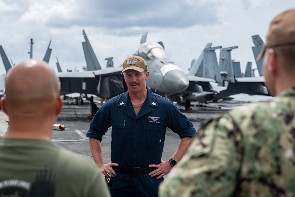 USS Ronald Reagan (CVN 76) hosts personnel from Naval Base Guam hospital