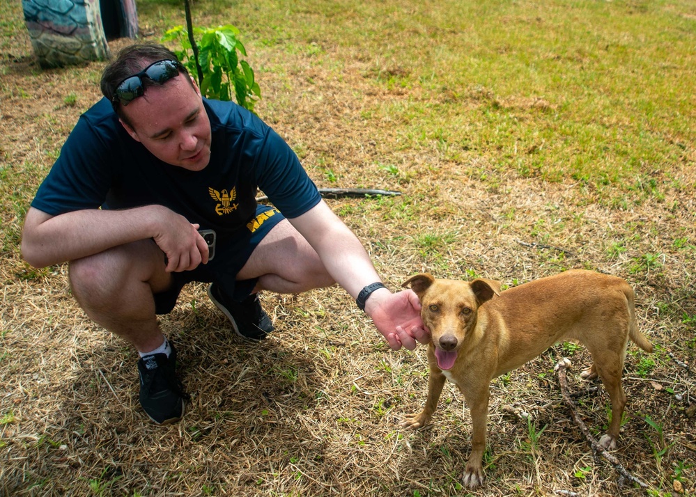 USS Ronald Reagan (CVN 76) Sailors participate in a community relations event