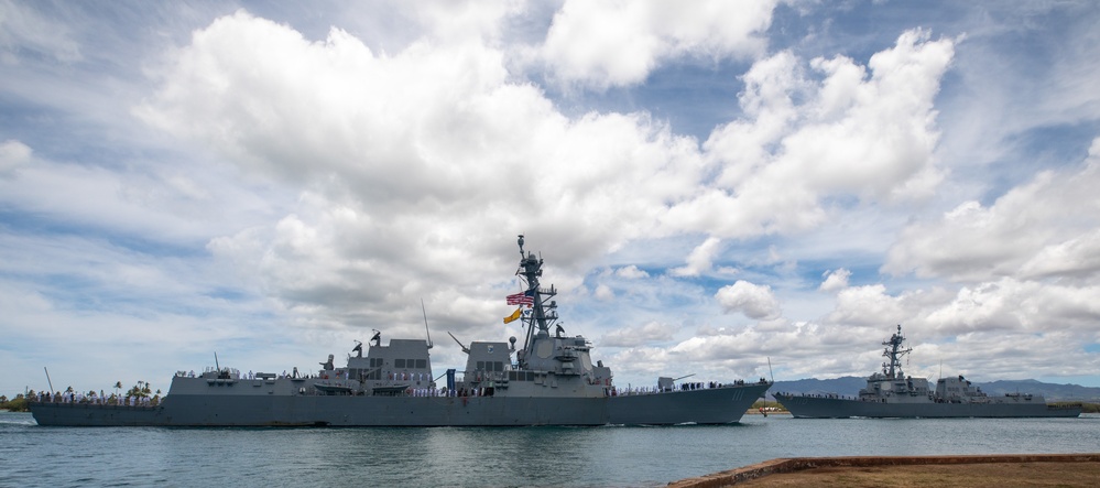 USS Spruance (DDG 111) arrives at Pearl Harbor for RIMPAC 2022