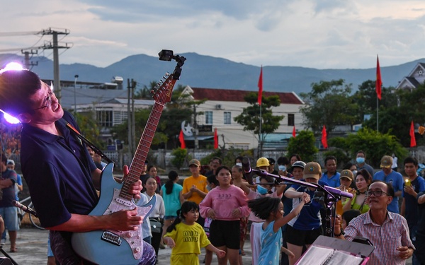 U.S. Pacific Fleet Band and JMSDF Band Members Perform at Song Cau Stadium in Vietnam during Pacific Partnership 2022