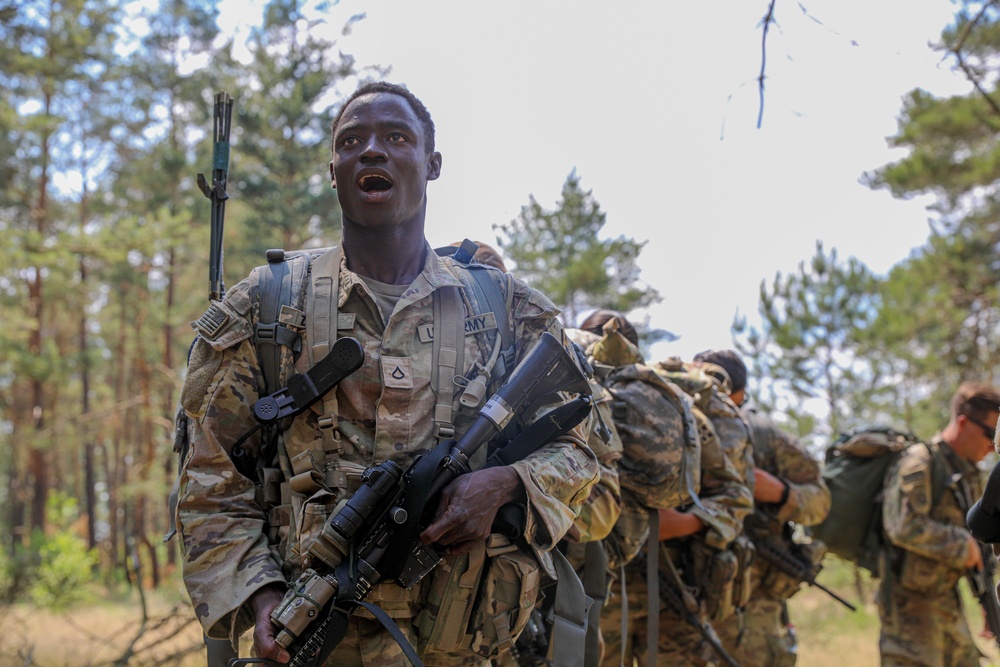 Spur Candidates Complete a Lane on Communications During Spur Ride, Poland