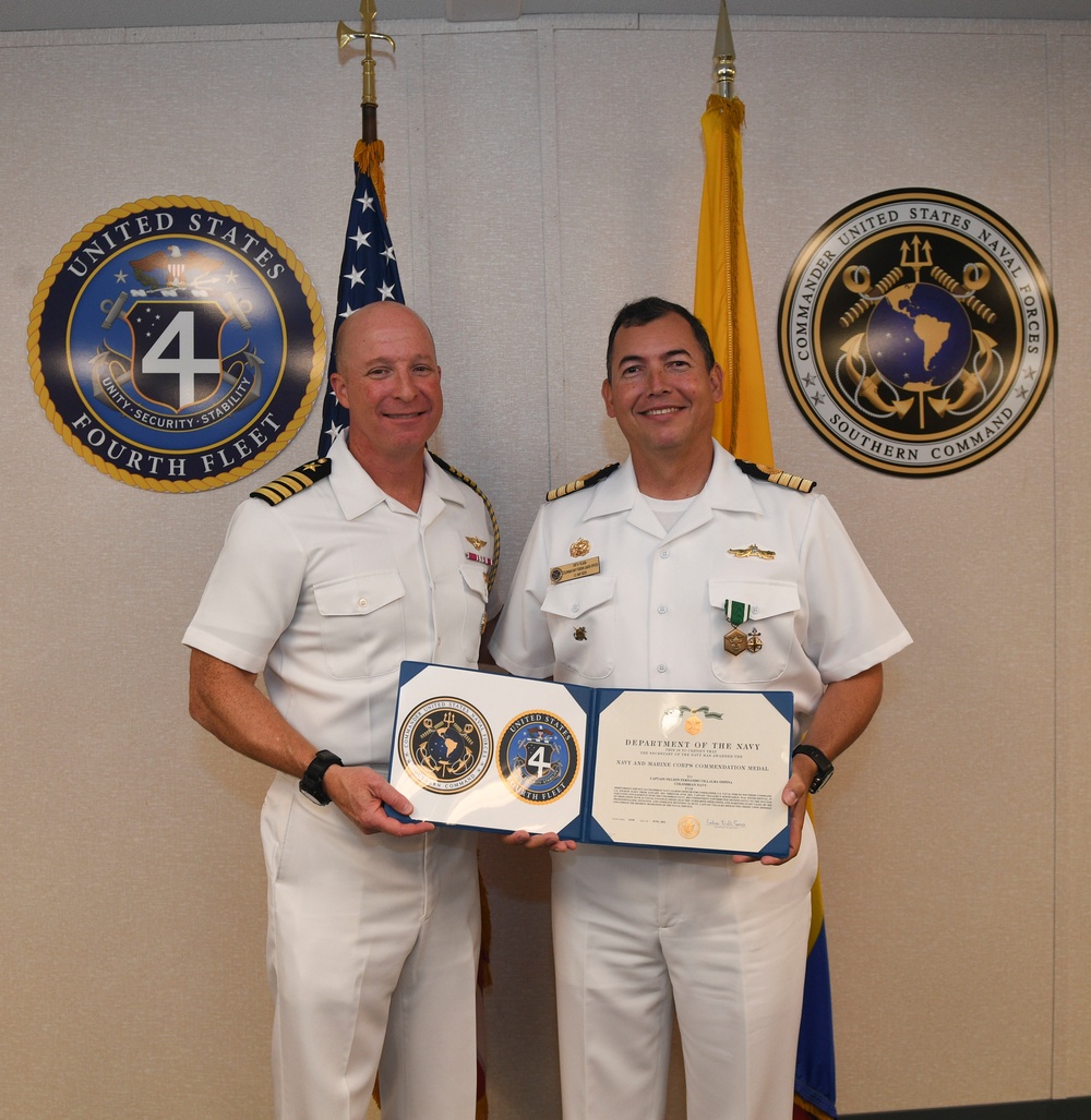 Colombian Navy FLO Receives End of Tour Award