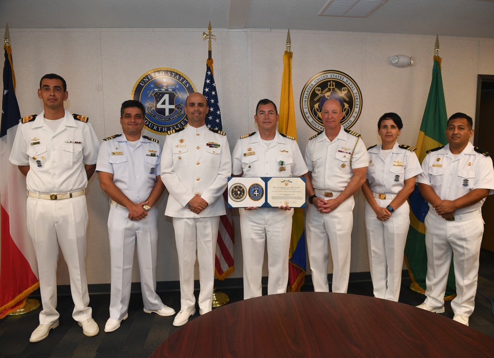 Colombian Navy FLO Receives End of Tour Award