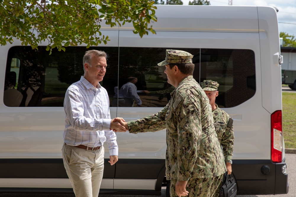 Under Secretary of the Navy Visits EODGRU 2