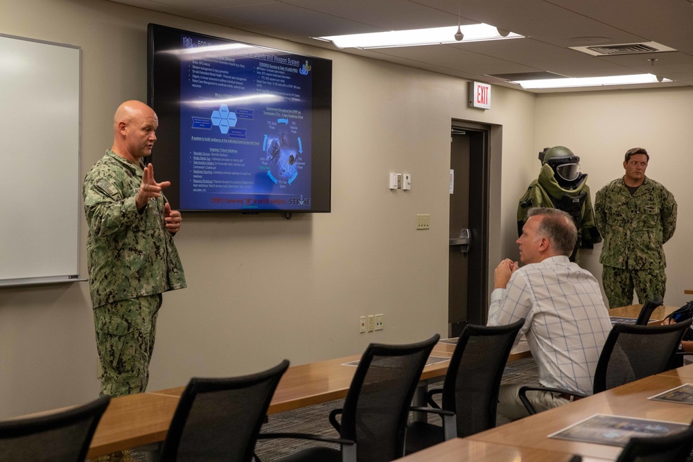 Under Secretary of the Navy Visits EODGRU 2