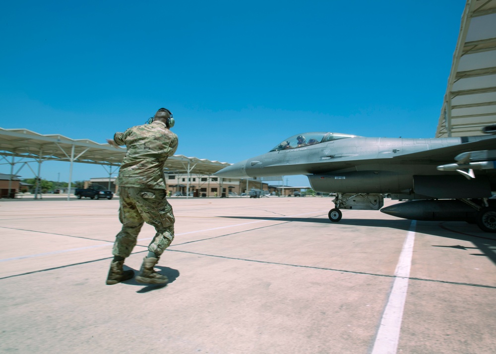 Lt. Col. Greg Pohoski Fini Flight