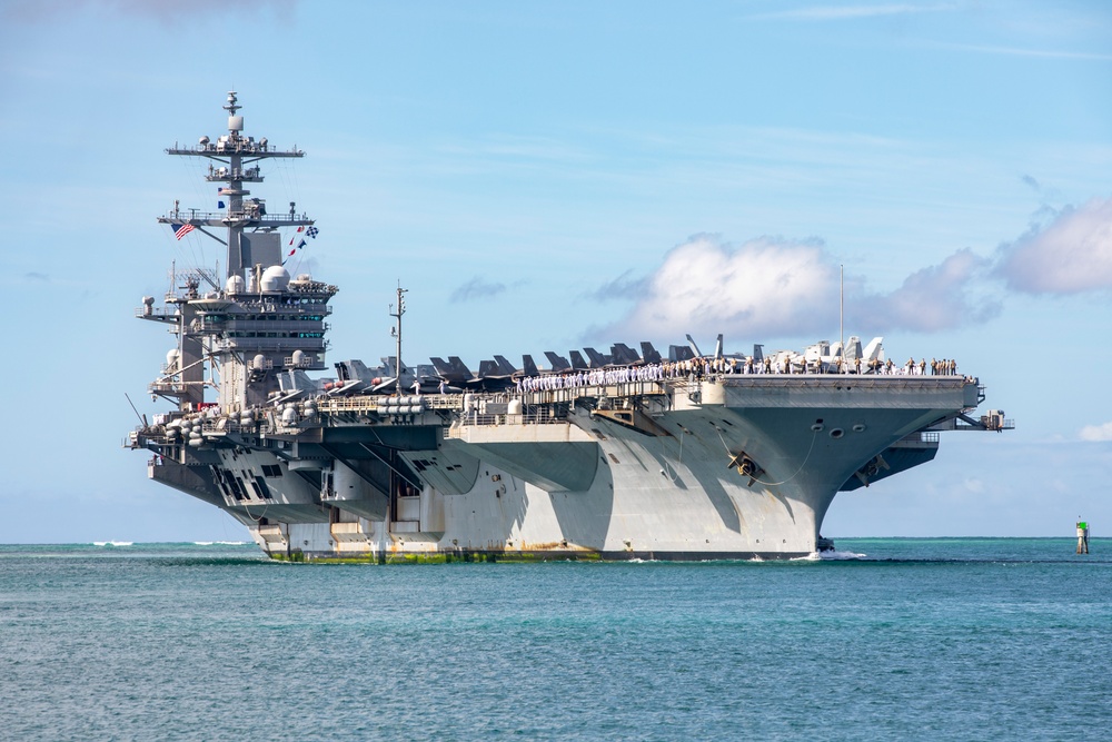 USS Abraham Lincoln (CVN 72) arrives at Pearl Harbor for RIMPAC 2022