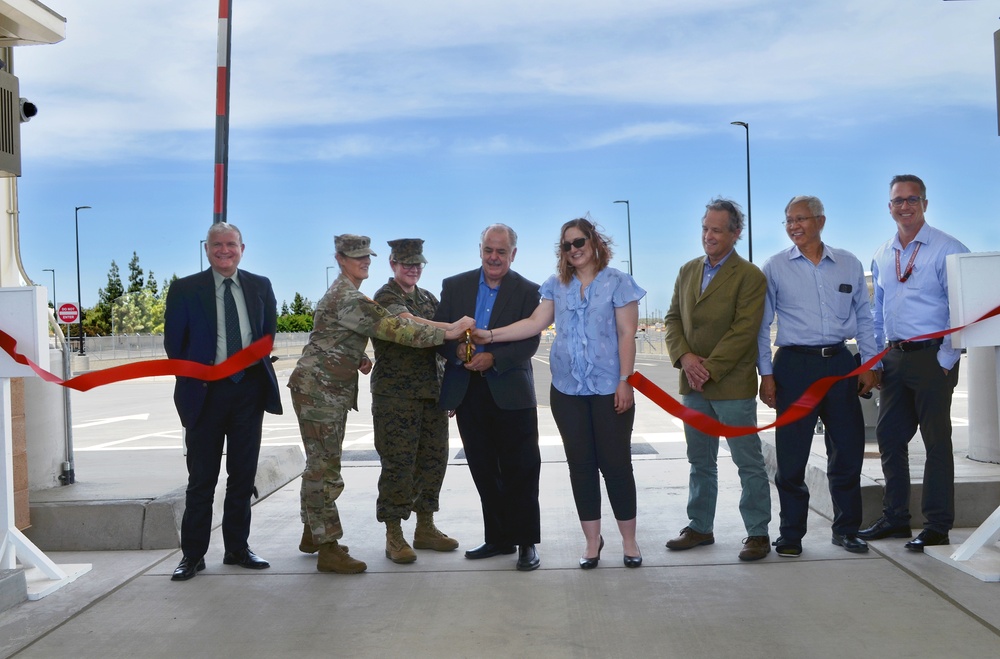 Ribbon Cutting Ceremony for the Defense Logistics Agency