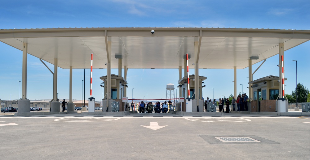 Ribbon Cutting Ceremony for the Defense Logistics Agency