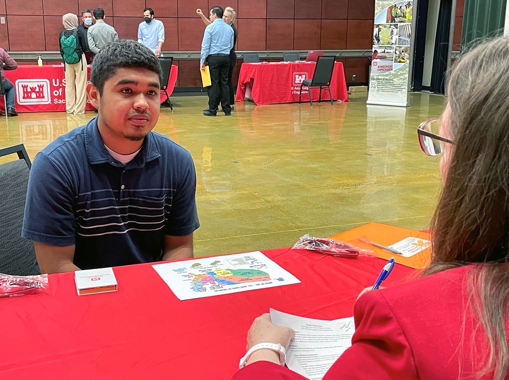 DVIDS Images Sacramento State Job Fair [Image 3 of 4]