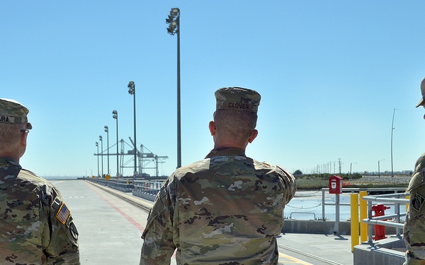 LTG Scott Spellmon visits Sacramento District