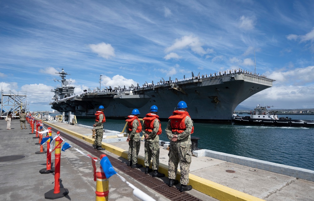 USS Abraham Lincoln arrives at Pearl Harbor for RIMPAC 2022