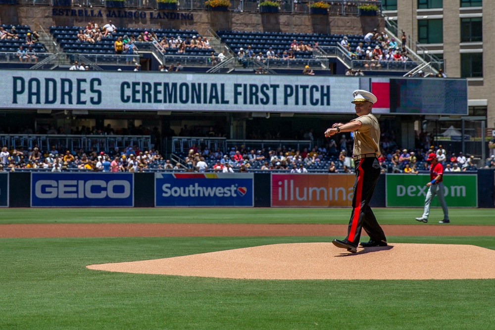 Commanding General of MCRD San Diego Throws the First Pitch at Padres Game