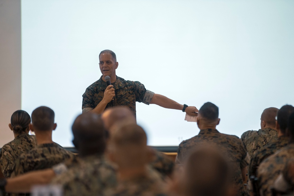 Chaplain Cash speaks to west coast religious personnel