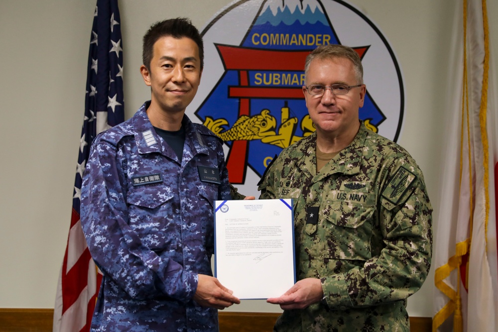 Capt. Takafumi Yamamoto Receives Letter of Appreciation from Commander, Submarine Group 7